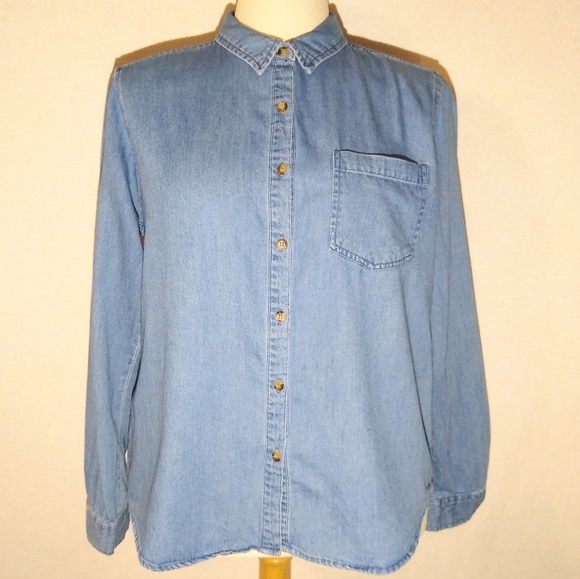 Forever 21 Denim Button Up Shirt - Picture 1 of 8